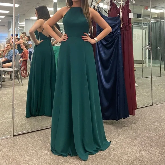 Emerald Green Bridesmaid David's Bridal Forest Green Dress David's Bridal Dress In Emerald Color Mercari Emerald Green Bridesmaid David's Bridal Forest Green Dress David's Bridal Dress In Emerald Color Mercari
